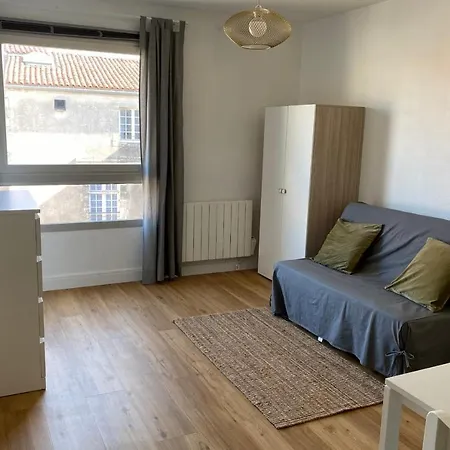 Charming And Bright Studio Near The Old Port 아파트 *
